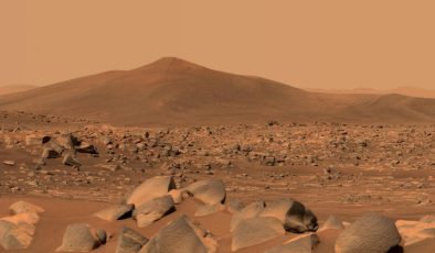NASA’nın Perseverance gezgini Mars’ta  gizemli kayalar tespit etti